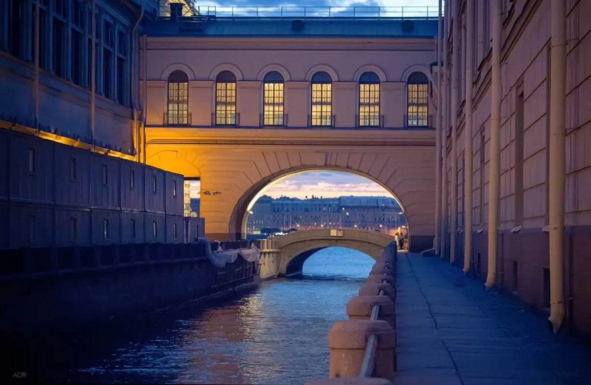 Апартаменты у Дворцовой площади DereMRents ДереМРентс