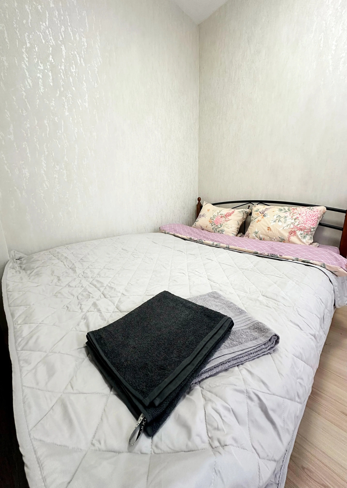 Квартира Двухкомнатная квартира на Радужном