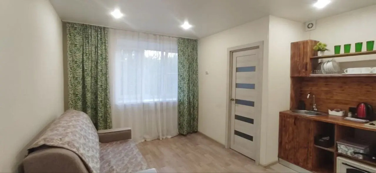 Двухкомнатная квартира на улице Марата 6