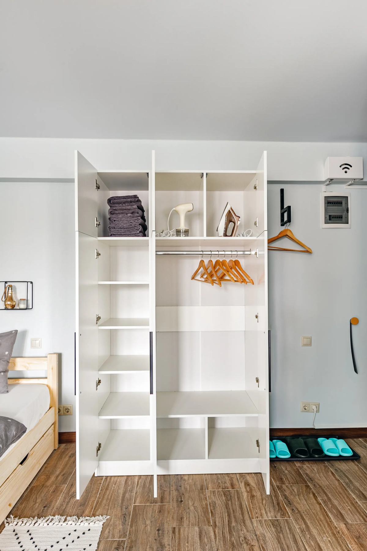 Апартаменты Butyrsky Cozy with Terrace, Parking and King-size Bed