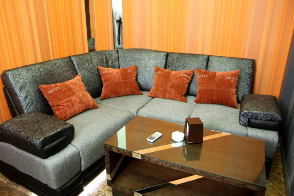 Отель Roma Yerevan & Tours