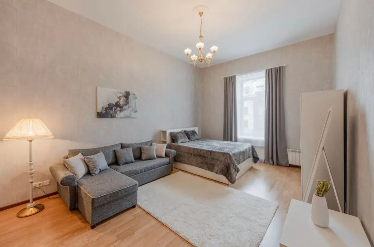 Апартаменты у Эрмитажа 12 гостей Б.Конюшенная 12