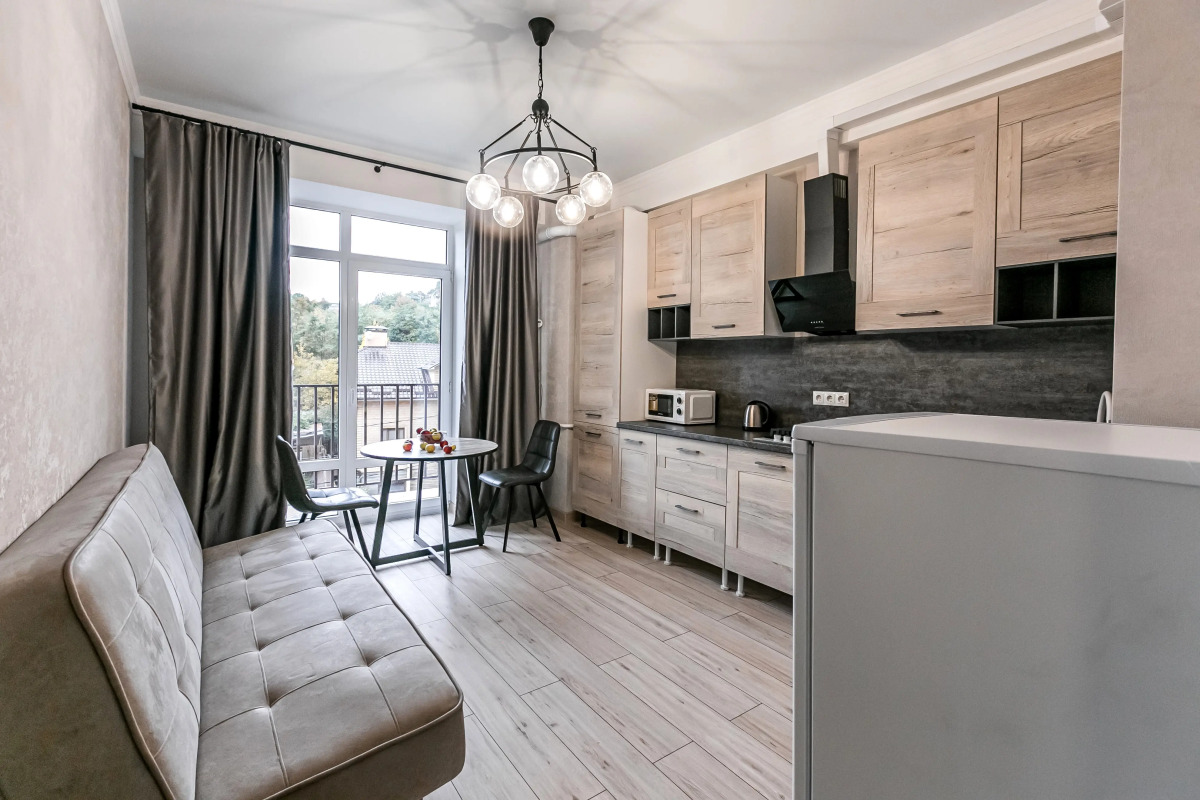 Апартаменты Жасмин от Ирины Савельевой - С лаундж-зоной и балконом- В курортной зоне- У входа в верхний Национальный парк