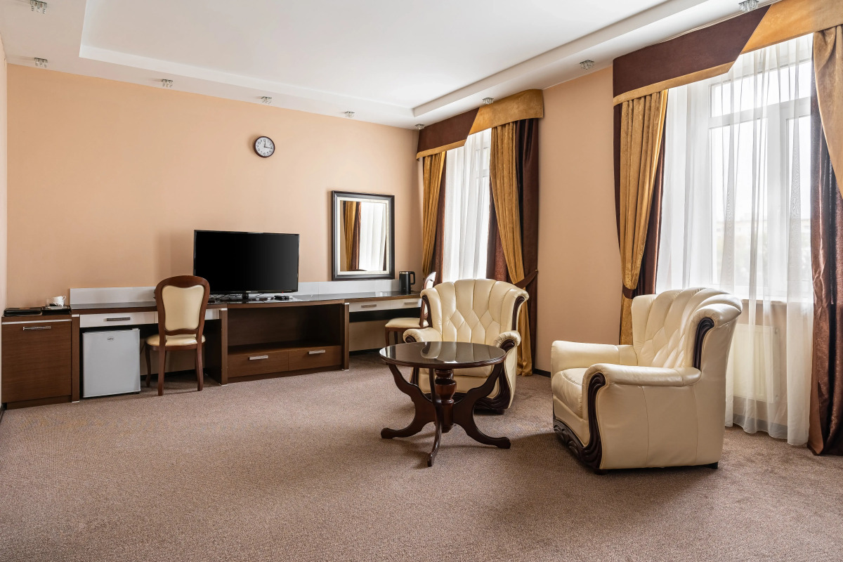 Отель Губернский