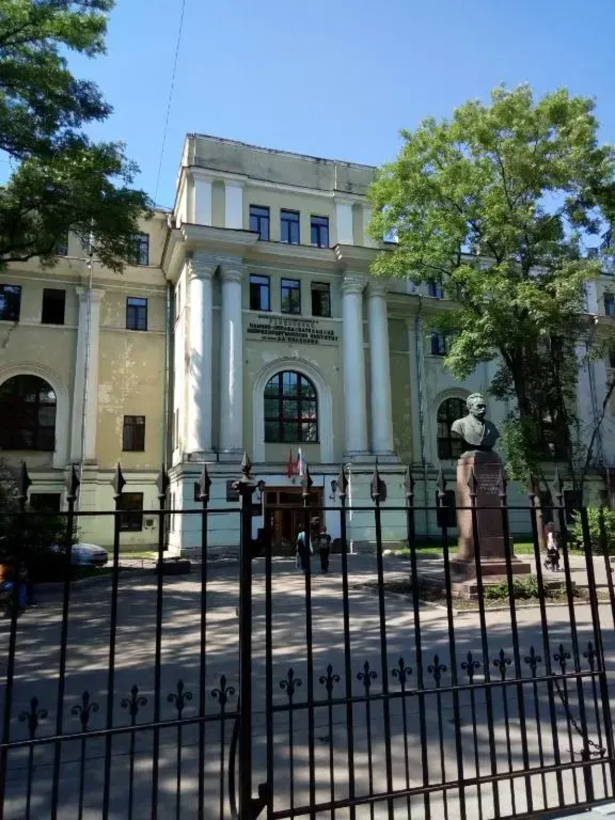 Меблированные комнаты на Жуковского