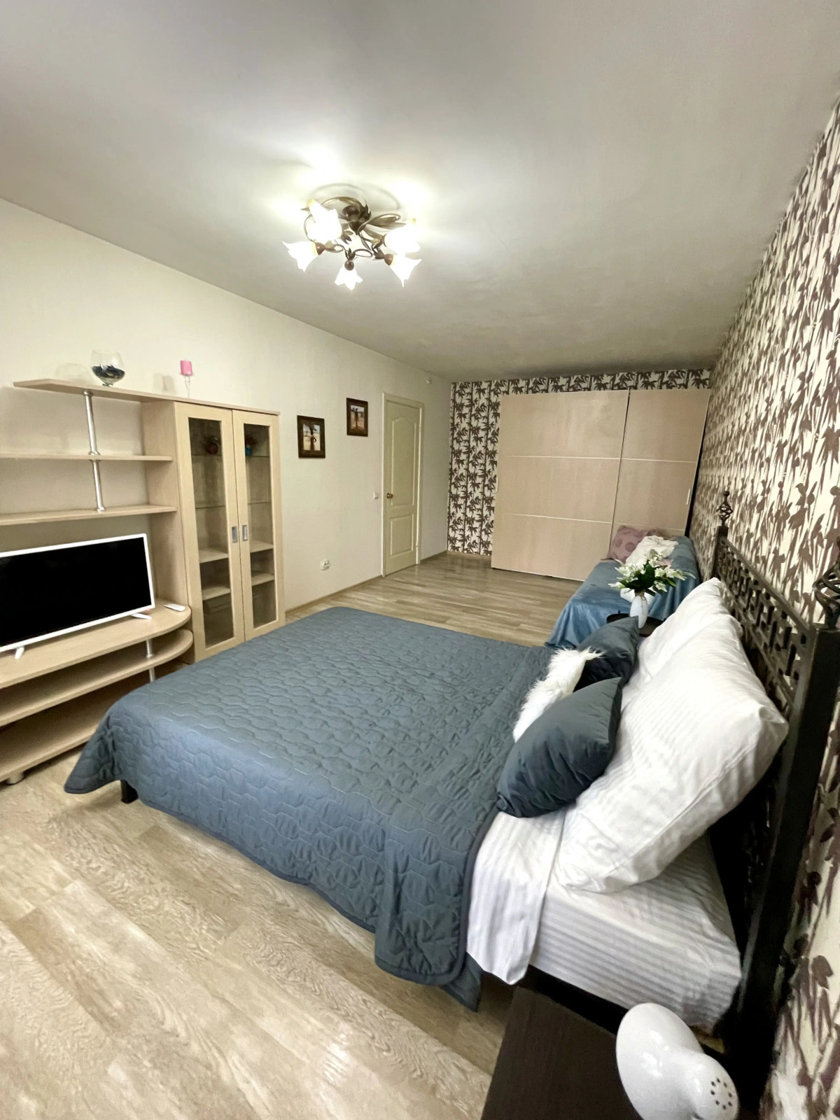 Апартаменты КВАРТ отель на Фирсова