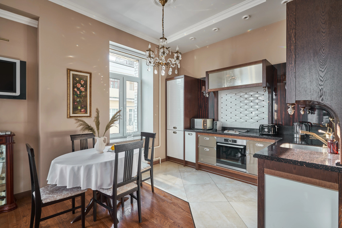 Апартаменты в Доходном доме на Патриарших прудах