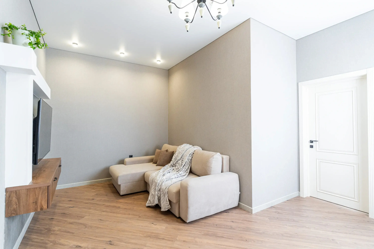 Апартаменты трехкомнатные с панорамным видом на город и море в центре Новороссийска от LetoApart