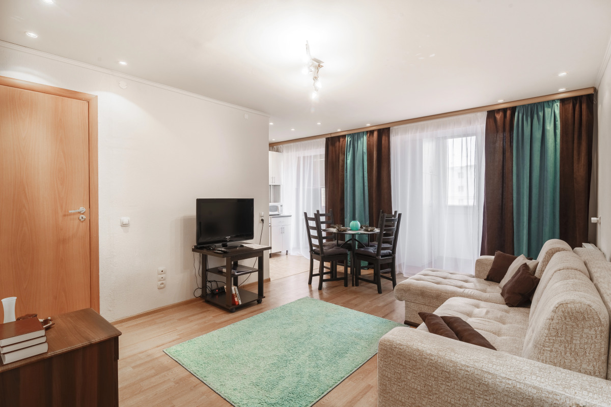 Апартаменты на Большой Покровской 73 в самом центре. Сова-Дом