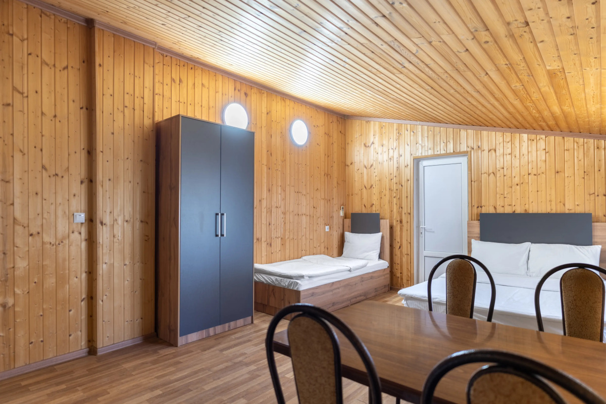 Отель Максим Парк-Лоо