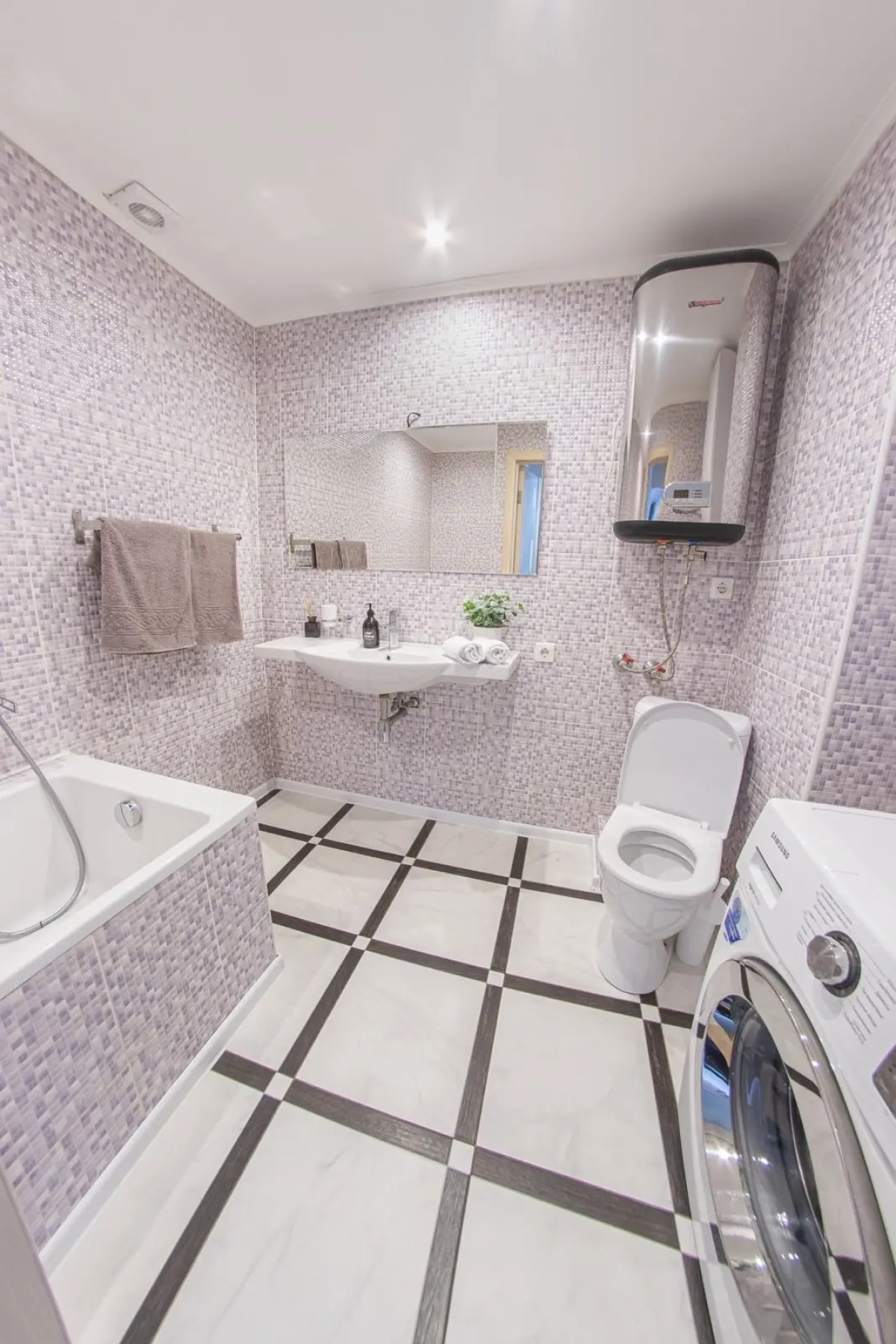 Апартаменты Двухкомнатная квартира на набережной