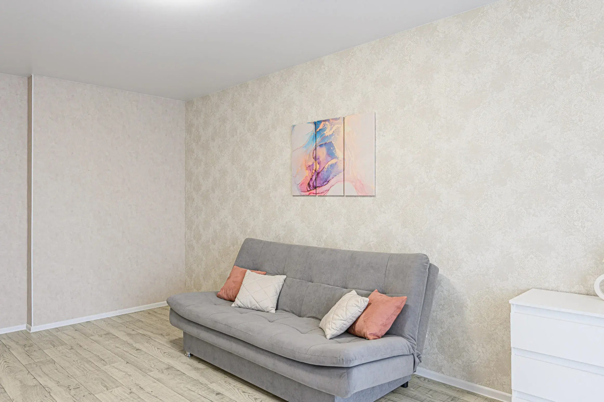 Апартаменты двухкомнатные Stepanenkov на Большевистской 32 на 8 этаже