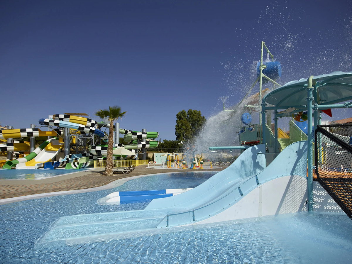 Отель Creta Maris