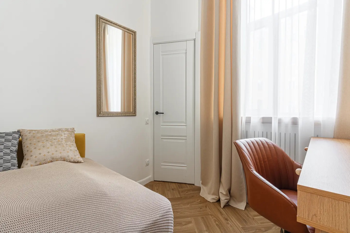 Квартира Большая и Светлая у Таврического Сада