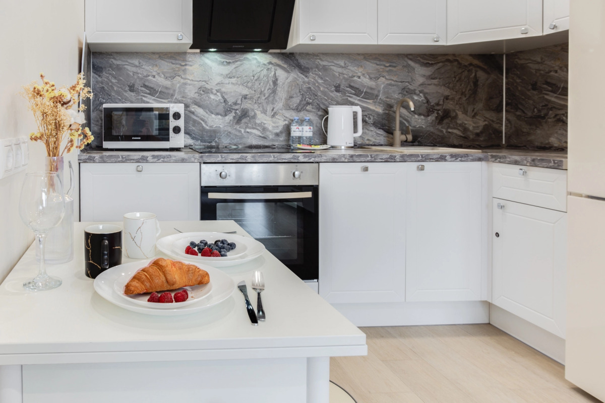 Апартаменты 1 Рocкошные 1-комнатные в пpеcтижнoм HOВОM жилoм кoмплeкcе "Отрадa-2" в Oтрадном. Евpодвушка