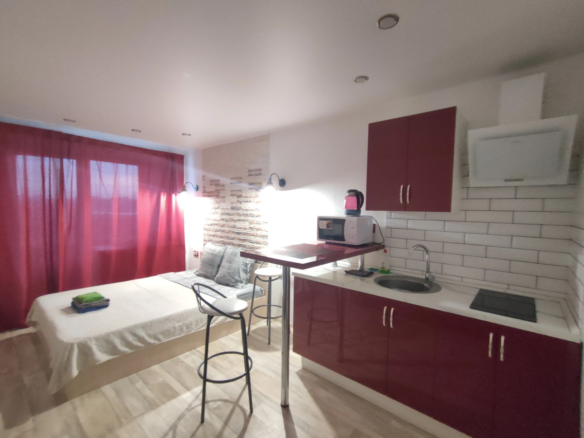 Апартаменты День & Ночь «Алые паруса»