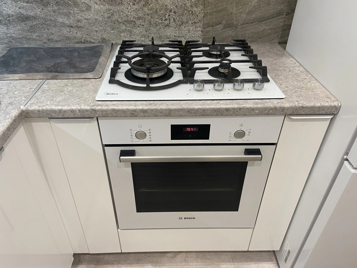 Квартира Двухкомнатная у метро напротив Северного вокзала