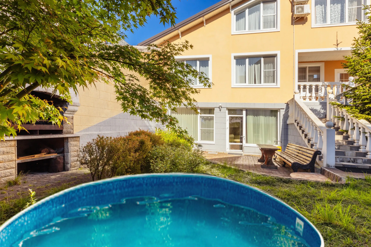 Апартаменты семейные с мангальной зоной