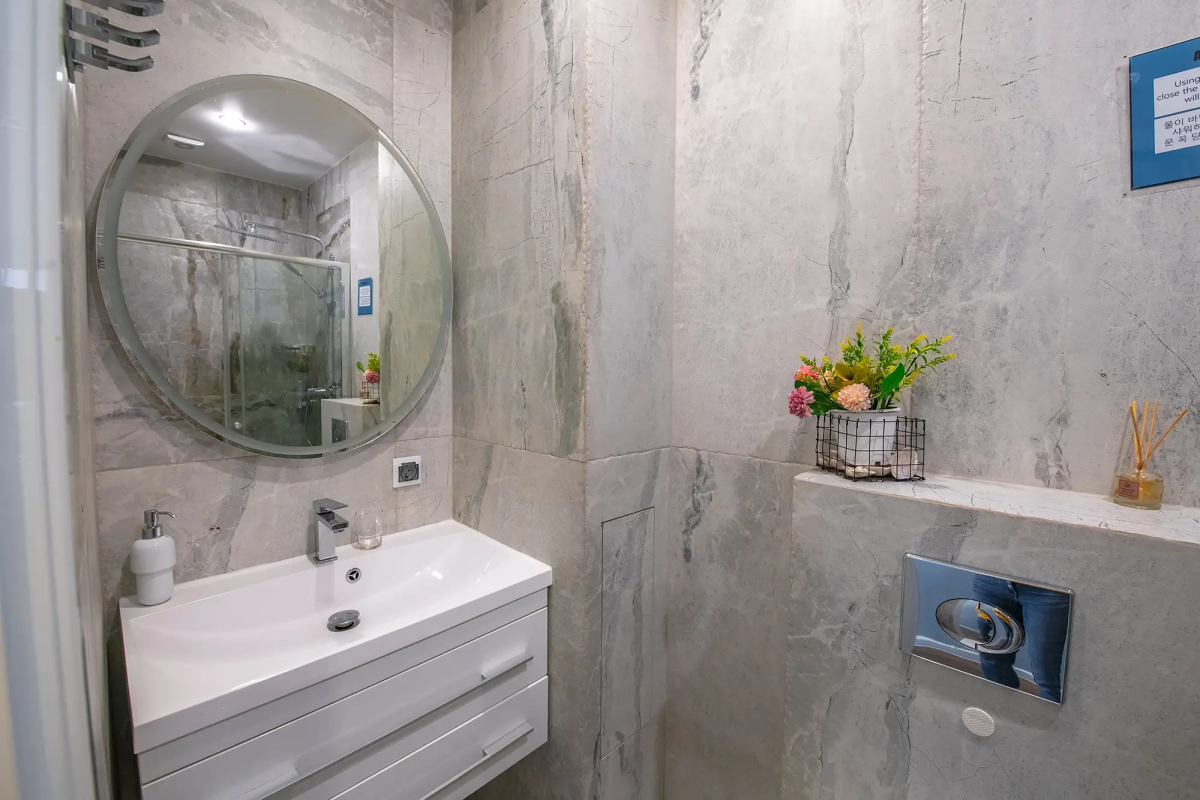 Апартаменты Central Bay Studios Near the Station 2