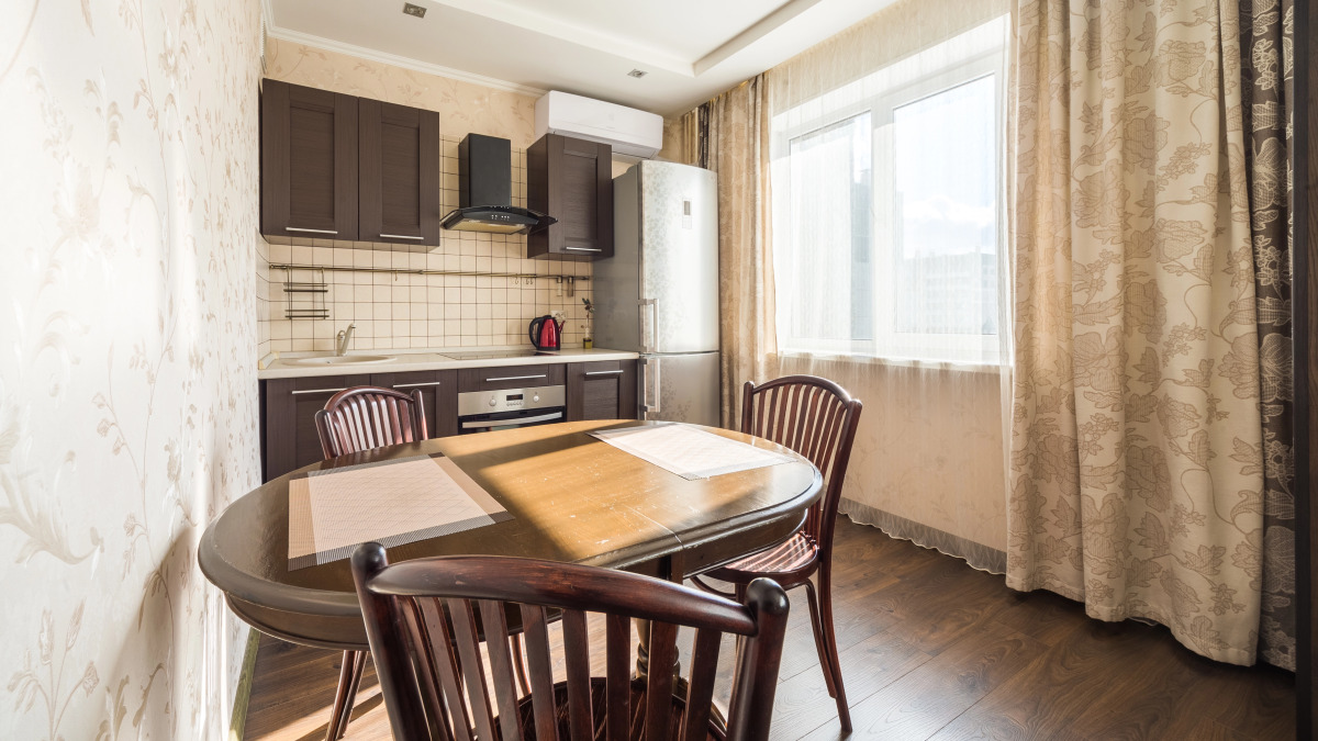 Квартира Тёплая солнечная возле БЦ Первая Башня