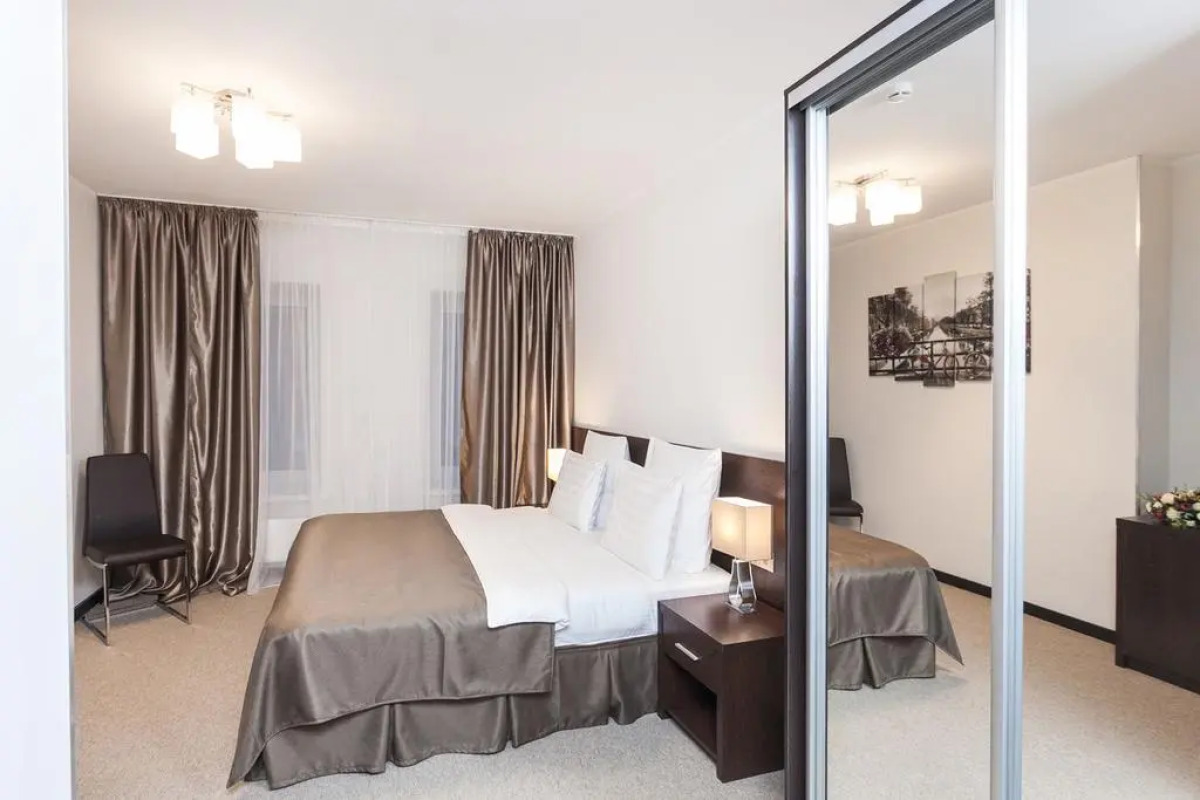 Отель Ревивал