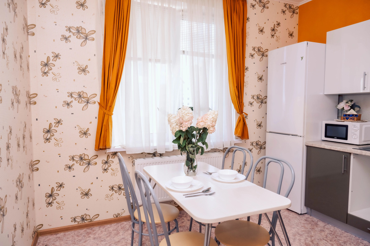 Апартаменты в Шаговой от УГНТУ Черниковка Мира 8