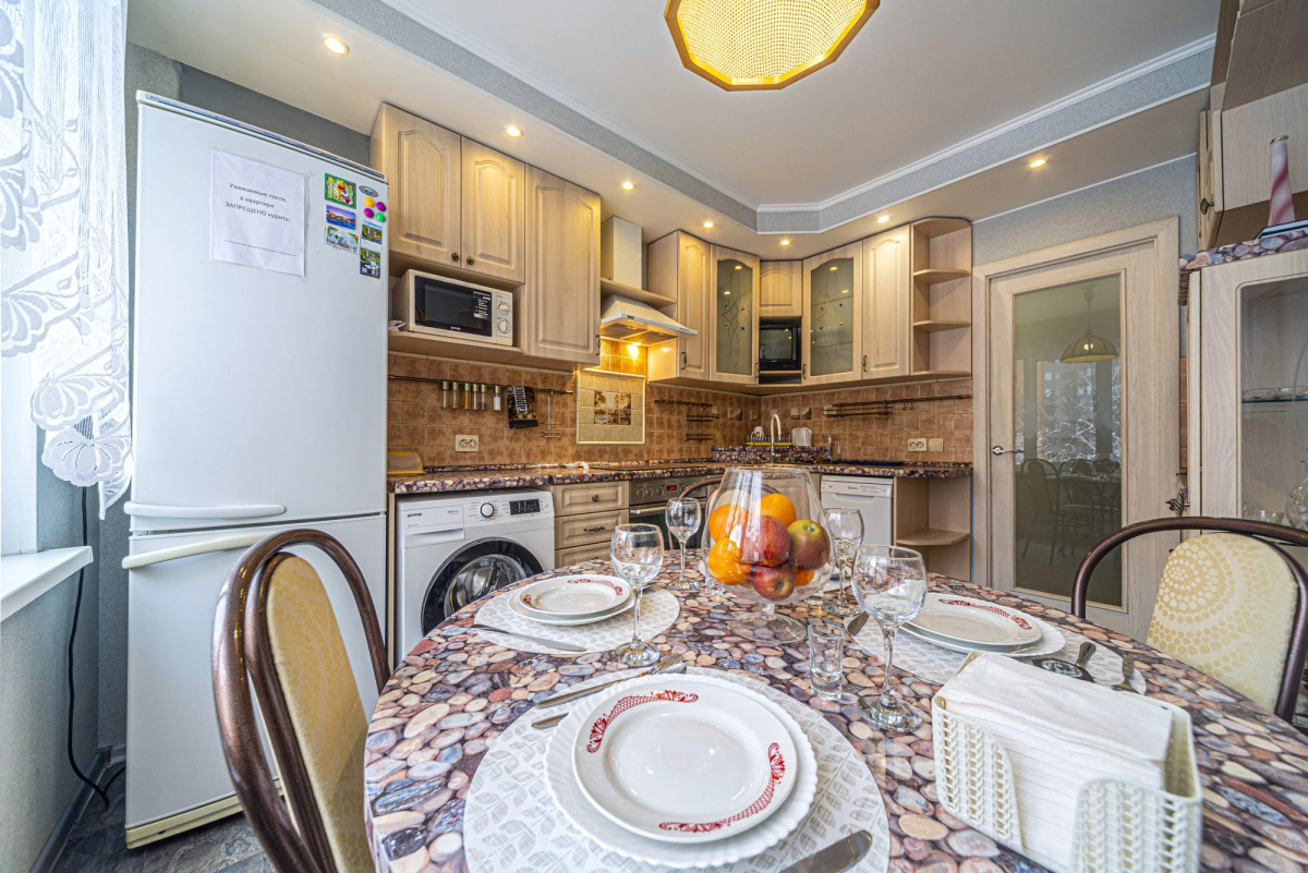 Квартира 3-х Комнатная на Гаккелевской 20 в Приморском районе