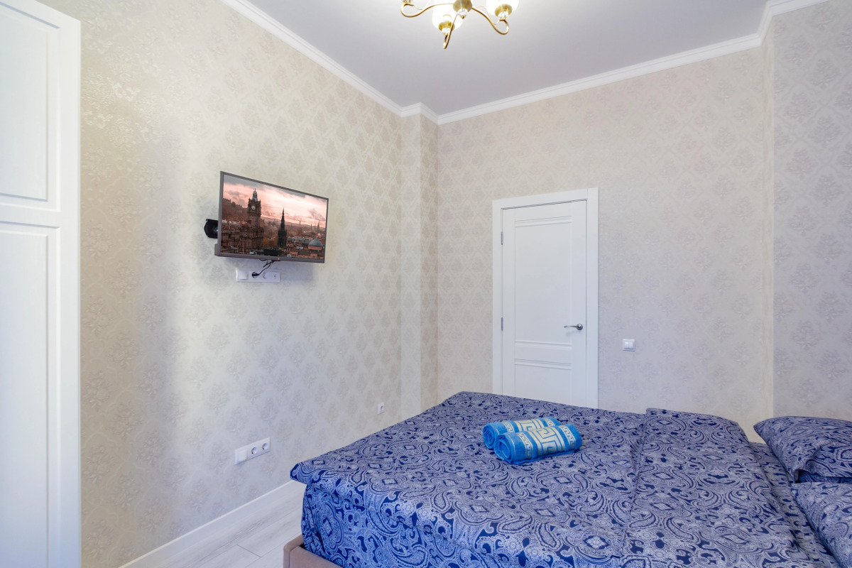 Квартира Двухкомнатная в Истoричeскoм Цeнтpе Гopода с Парковкой