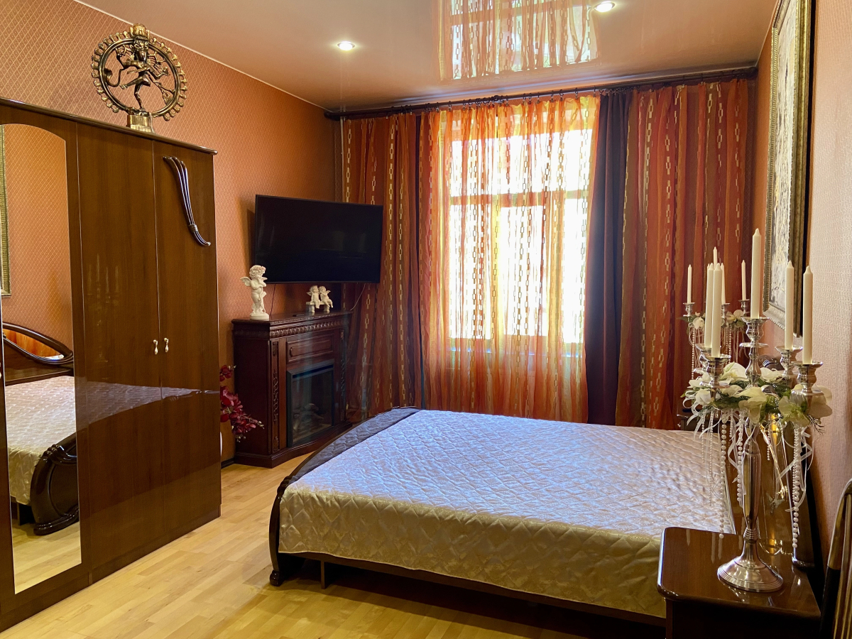 Квартира Большая Двухкомнатная на Ленина 18