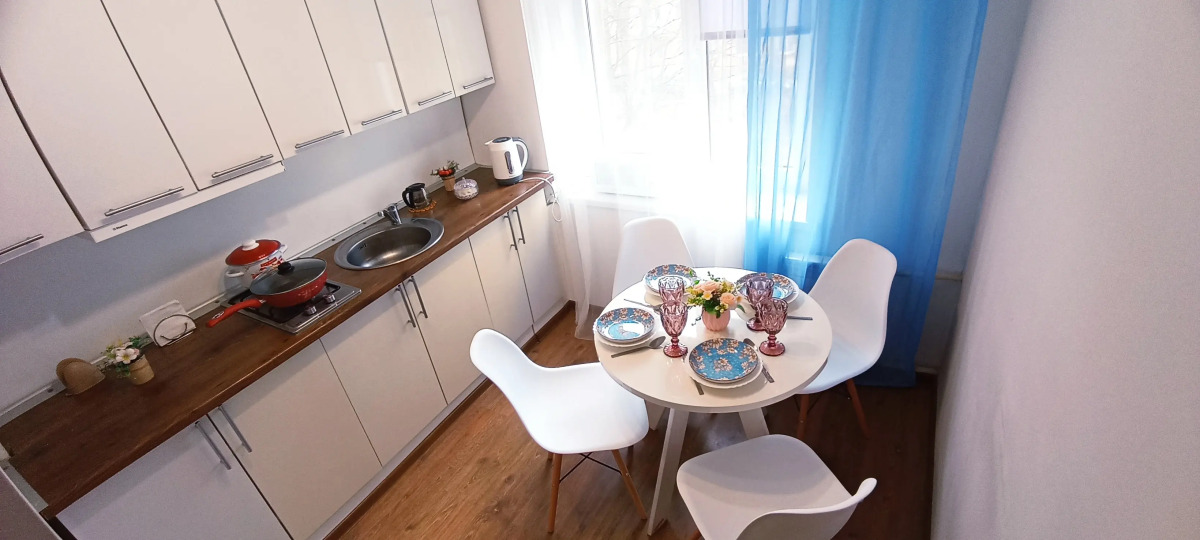 Апартаменты Центр города рядом северный вокзал и верхнее озеро