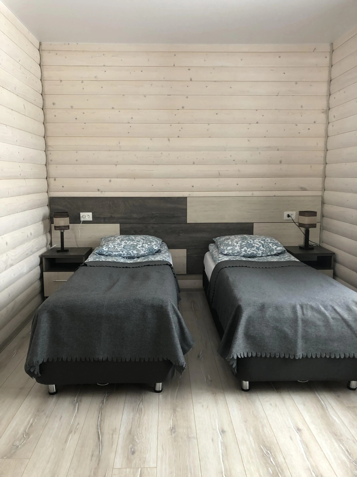 Частный Дом На Берегу Реки