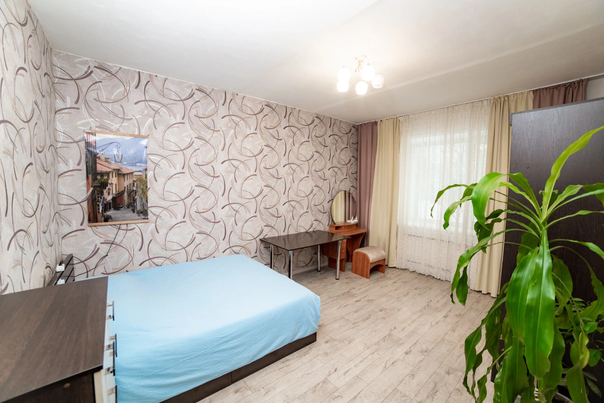 Апартаменты Четырехкомнатные на Энтузиастов 3