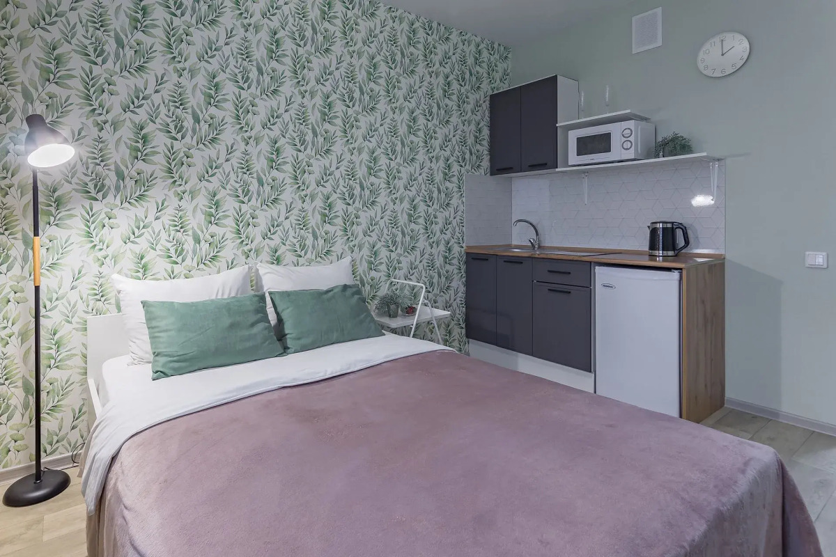 Квартира студия на Бурнаковской 97