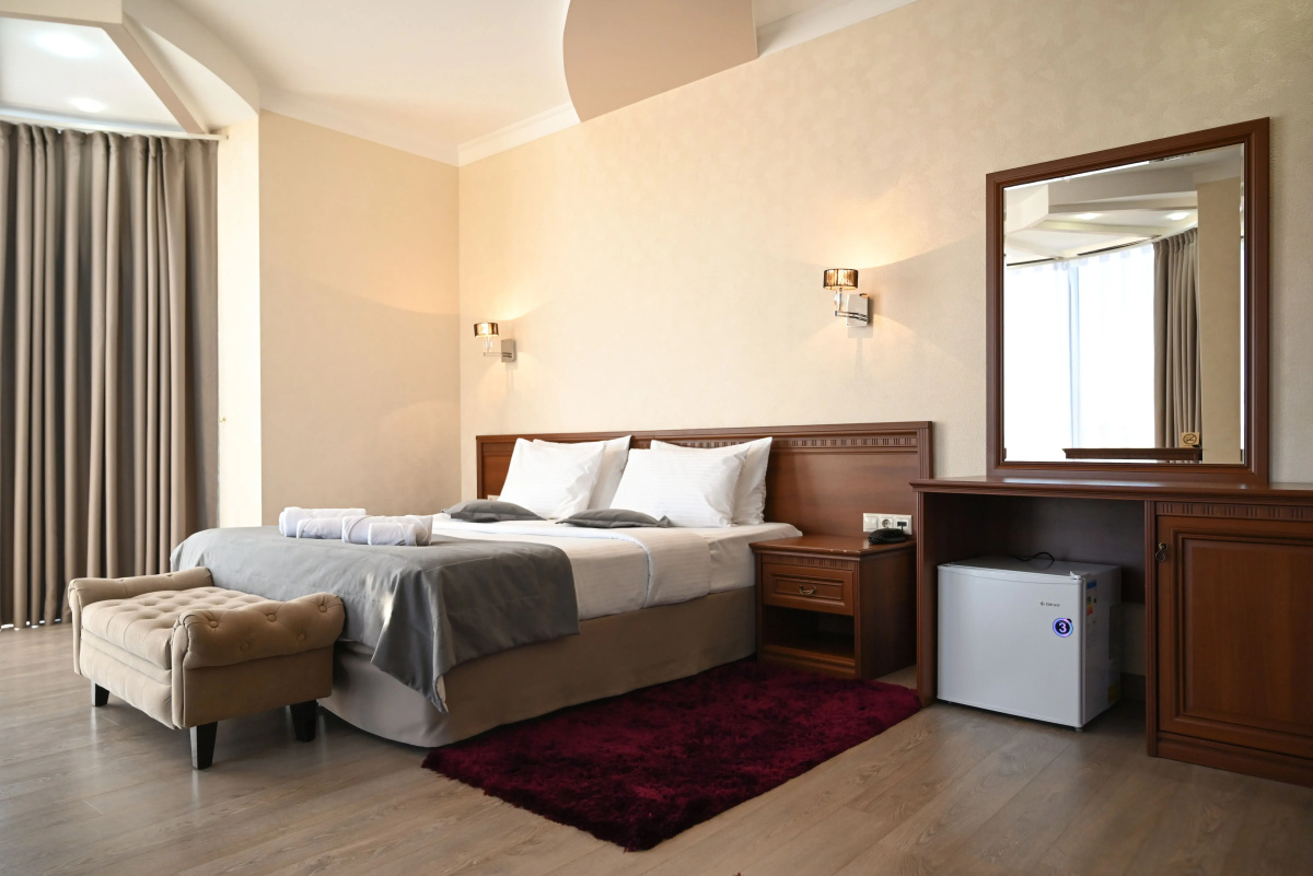 Отель Shine House