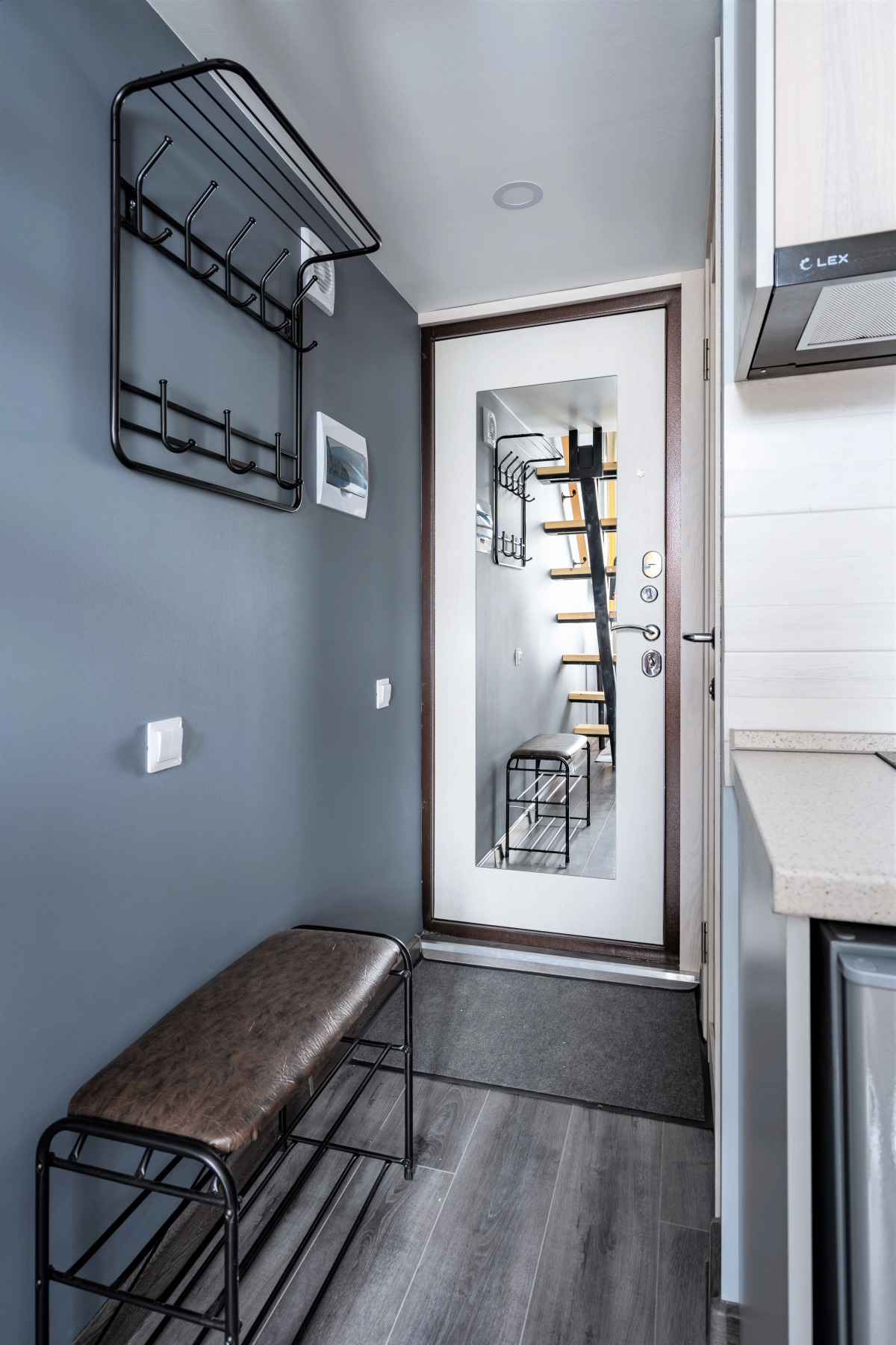 Апартаменты СуткиСпб Самый Центр Владимирский 10