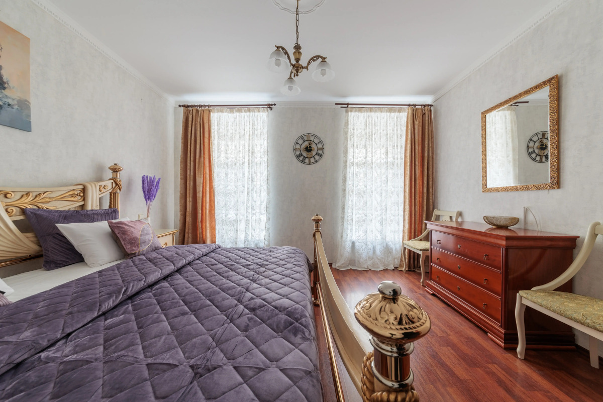 Квартира Трехкомнатная на Невском 45 DereMRents ДереМРентс