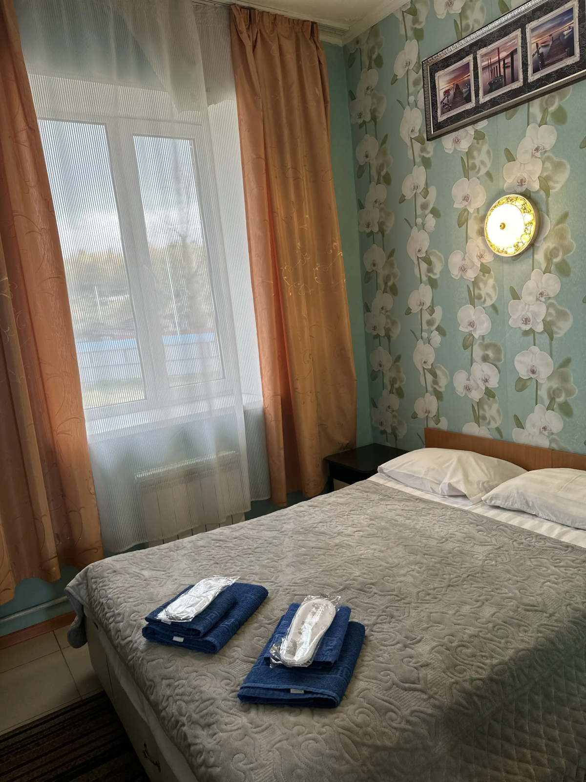 Отель Лотос