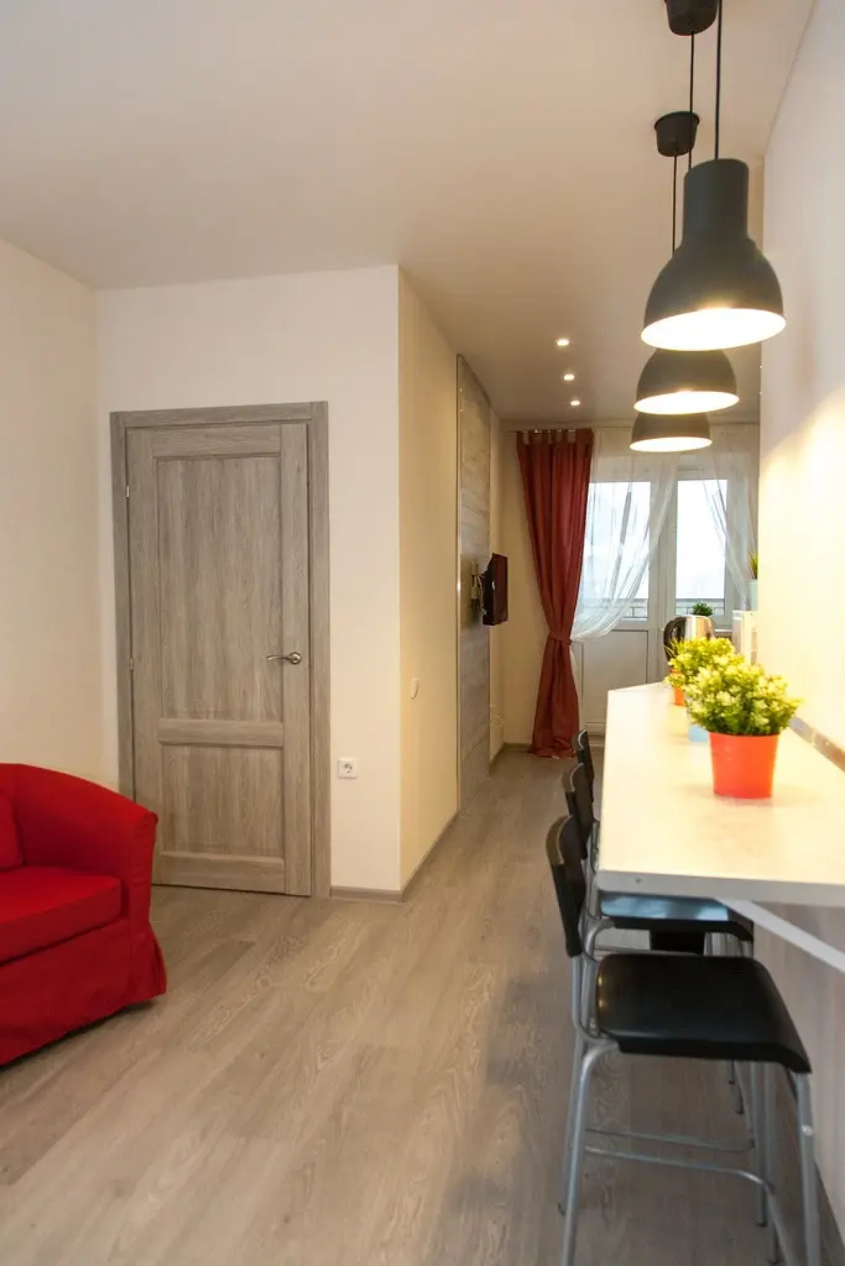 Апартаменты на Зелинского 1 (Кристалл)