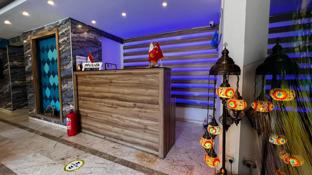 Отель Moon Blue