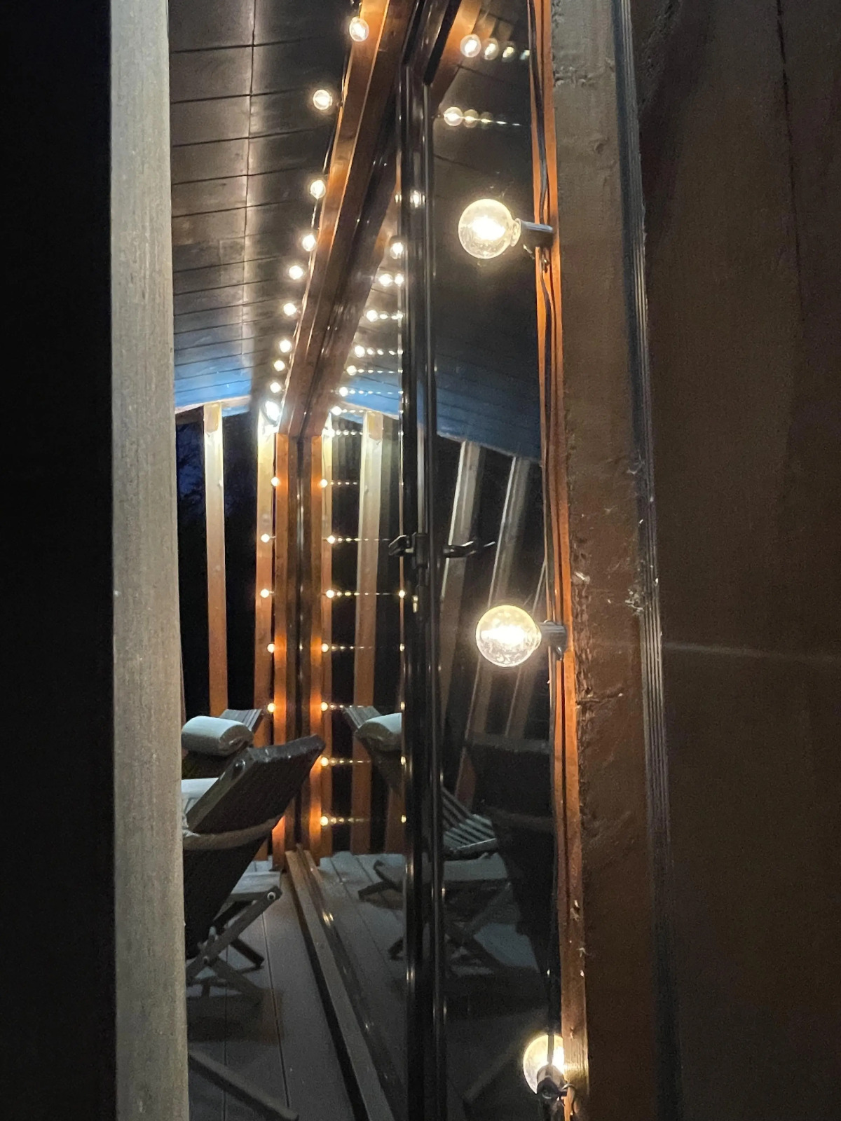 Отель Шепот