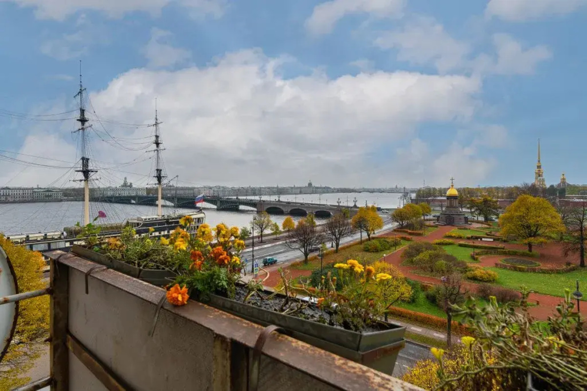 Апартаменты Sutki Rent с видом на Петропавловскую крепость