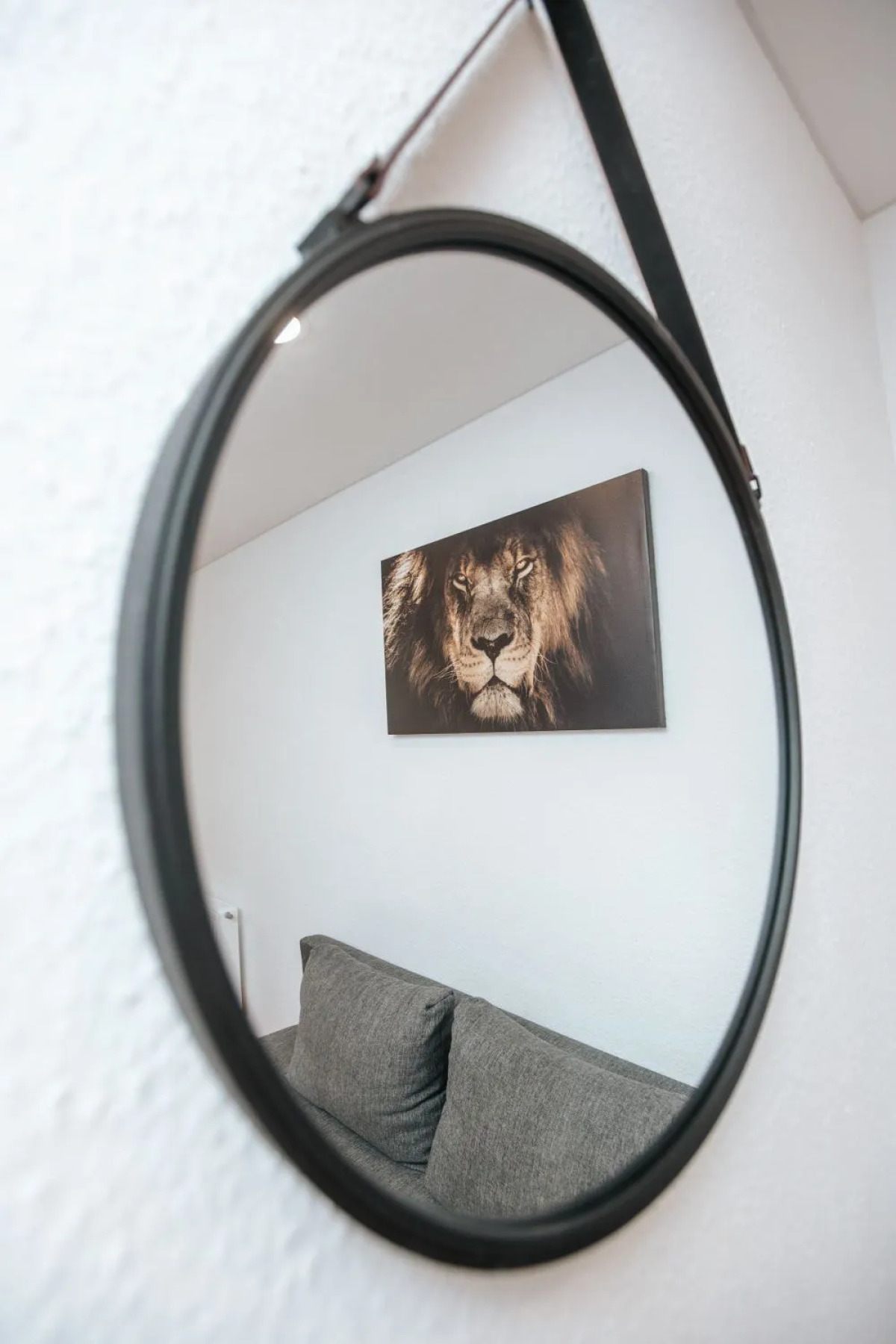 Апартаменты UyutnoEKB Краснолесья 16/3