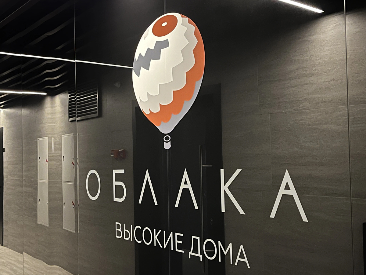 Квартира 1-комнатная студия в новом высотном доме. Кирова 11