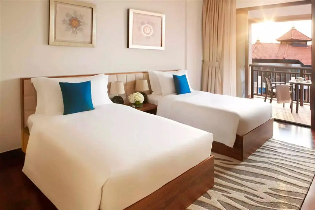 Курортный отель Anantara The Palm Dubai Resort