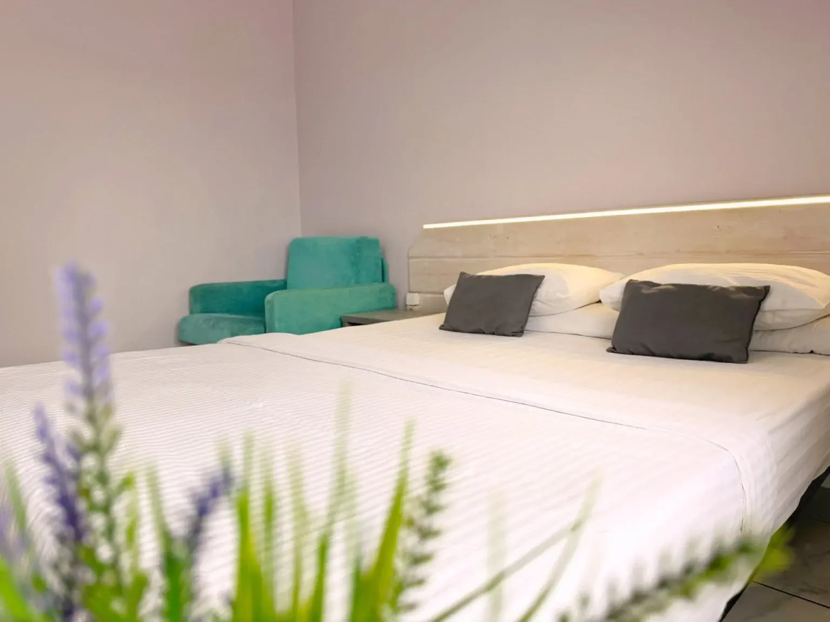 Гостевой Дом Five-story с бассейном