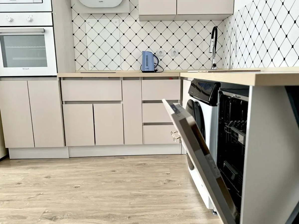 Апартаменты Евродвушка у Метро Лесная