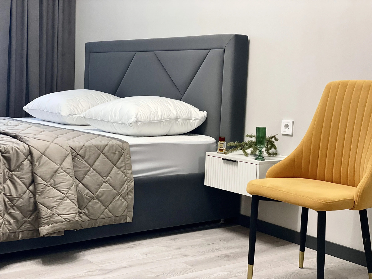 Квартира Двухкомнатный Лофт с Панорамным Видом на Город и Парк