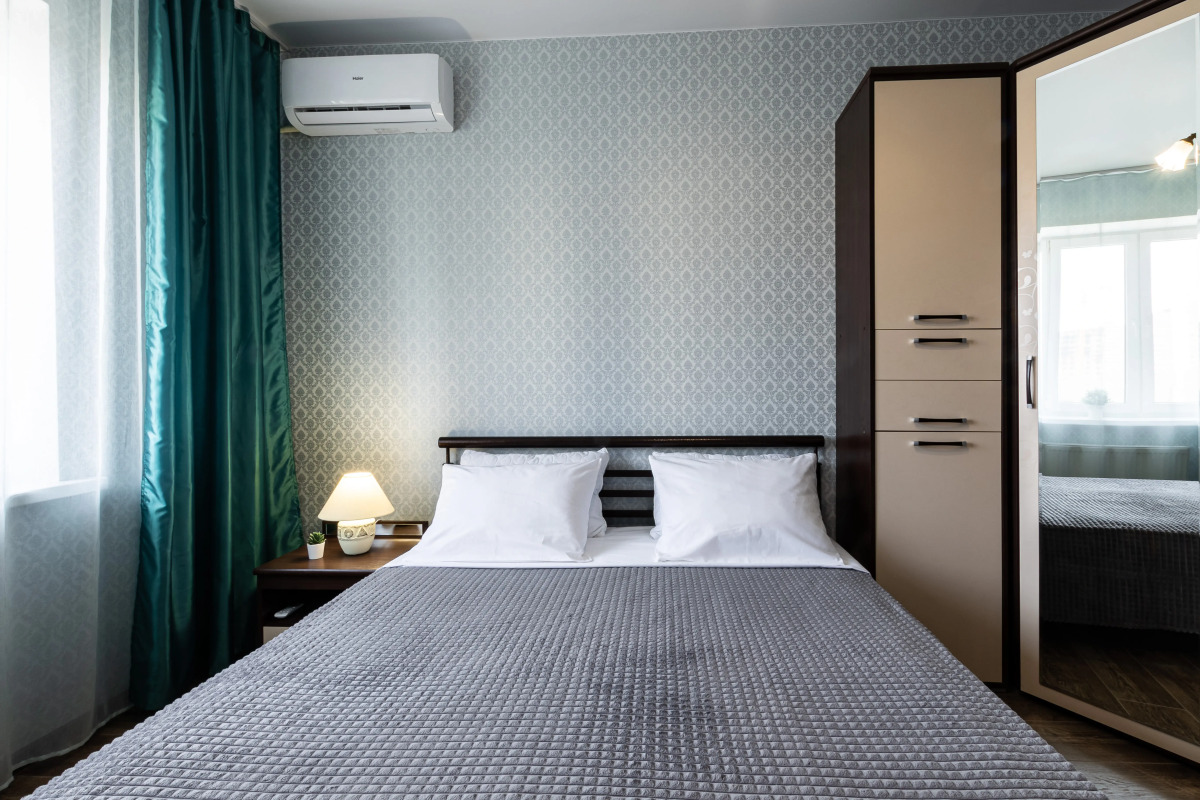 Квартира евро трешка у парка Галицкого Апарт-Отелика на Героя Сарабеева