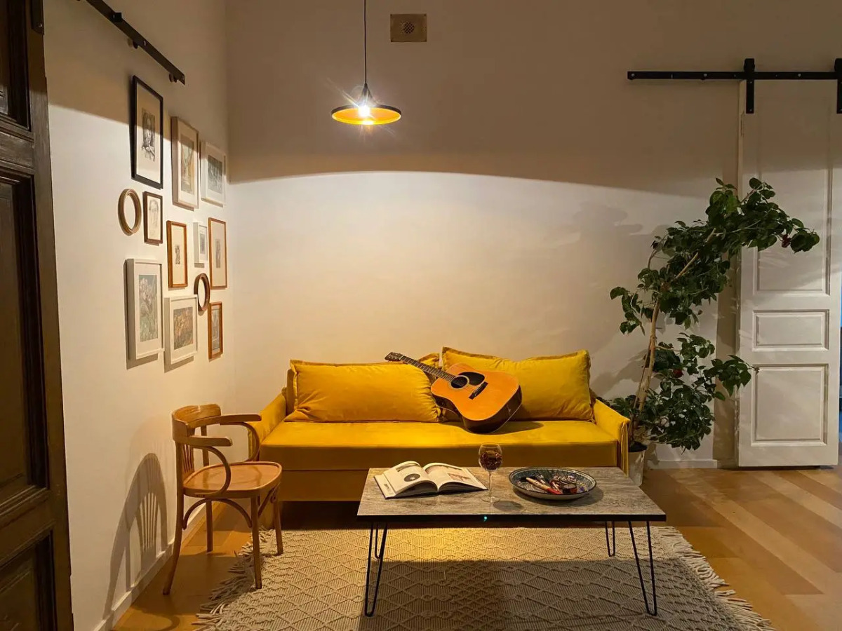 Квартира Art Tolstoy House