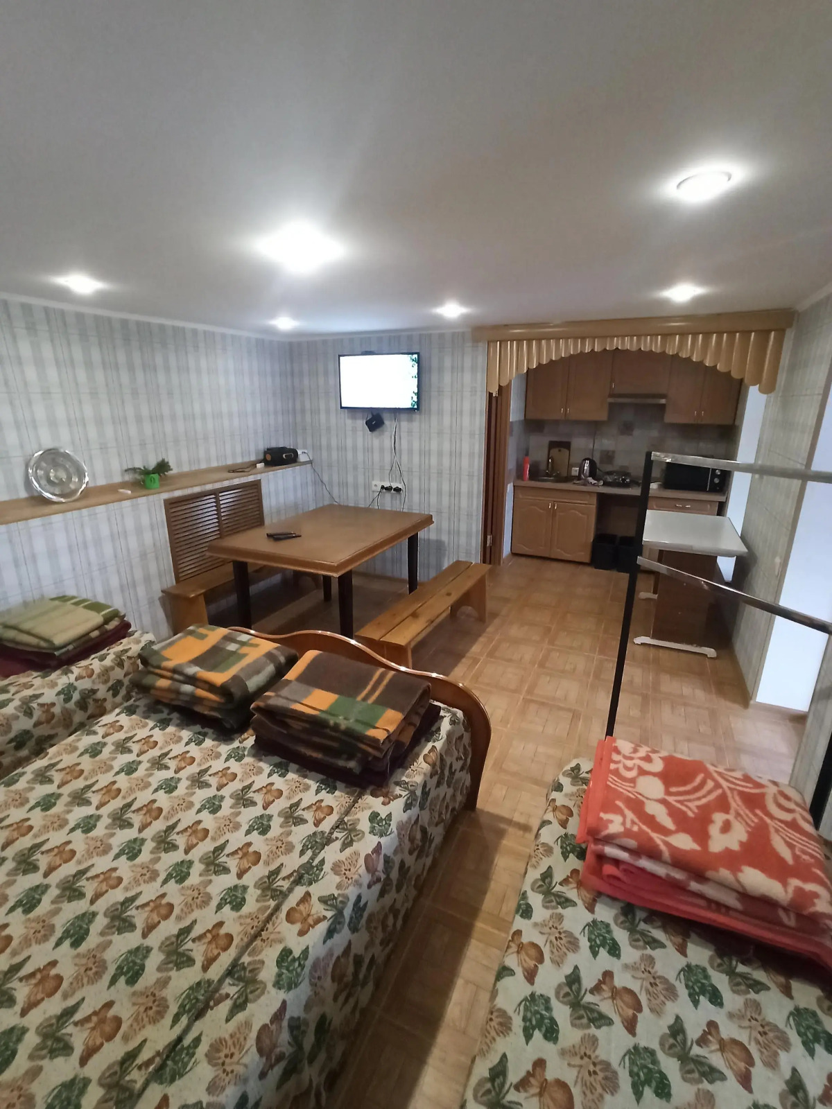 Частный дом на берегу Зюраткуля